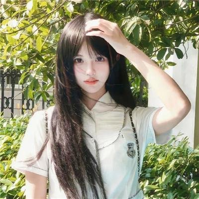 男孩超级白
